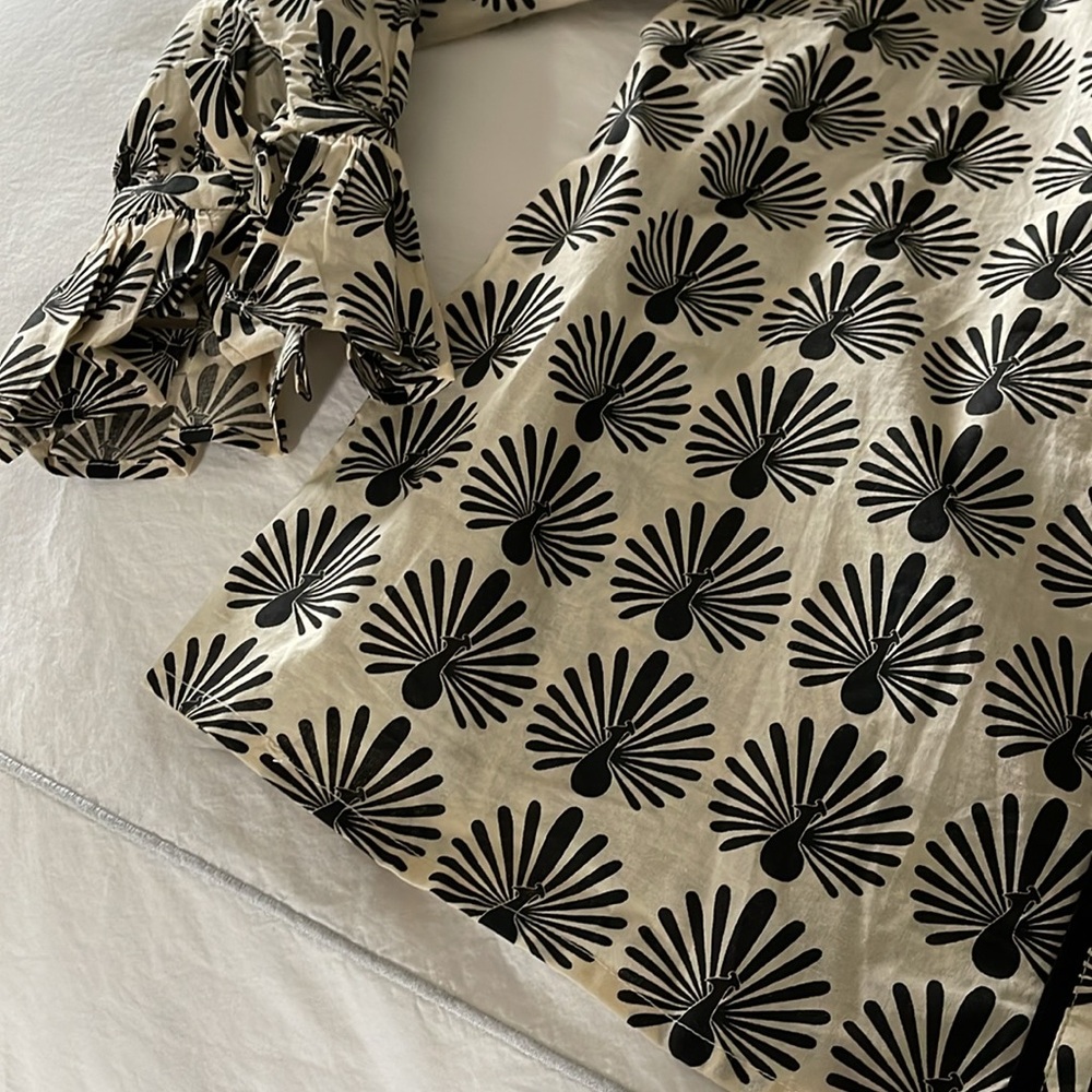 Collarless Button-Down With Animal Pattern. - image 4